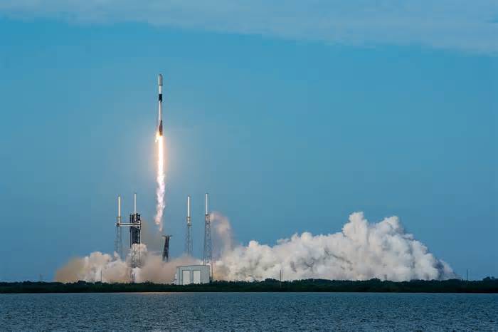 WATCH: Musk's SpaceX Launches ISRO’s GSAT-20 Satellite Into Space