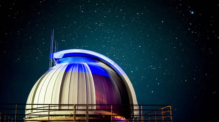 Nearly everyone opposes Trump’s plan to kill space traffic control program