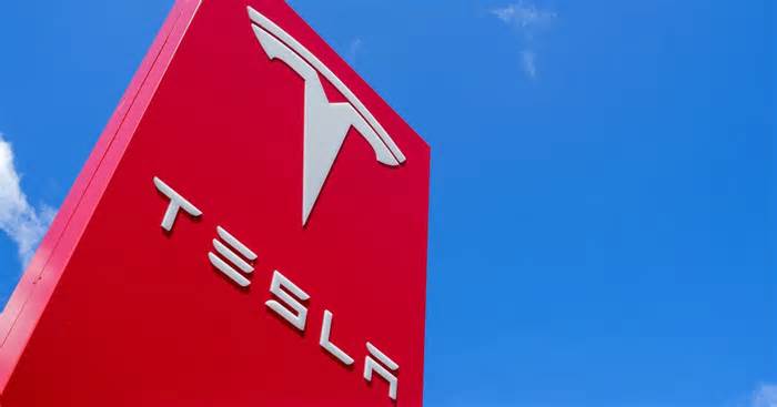 Recall alert: Tesla recalls 376K vehicles over power steering assist problem