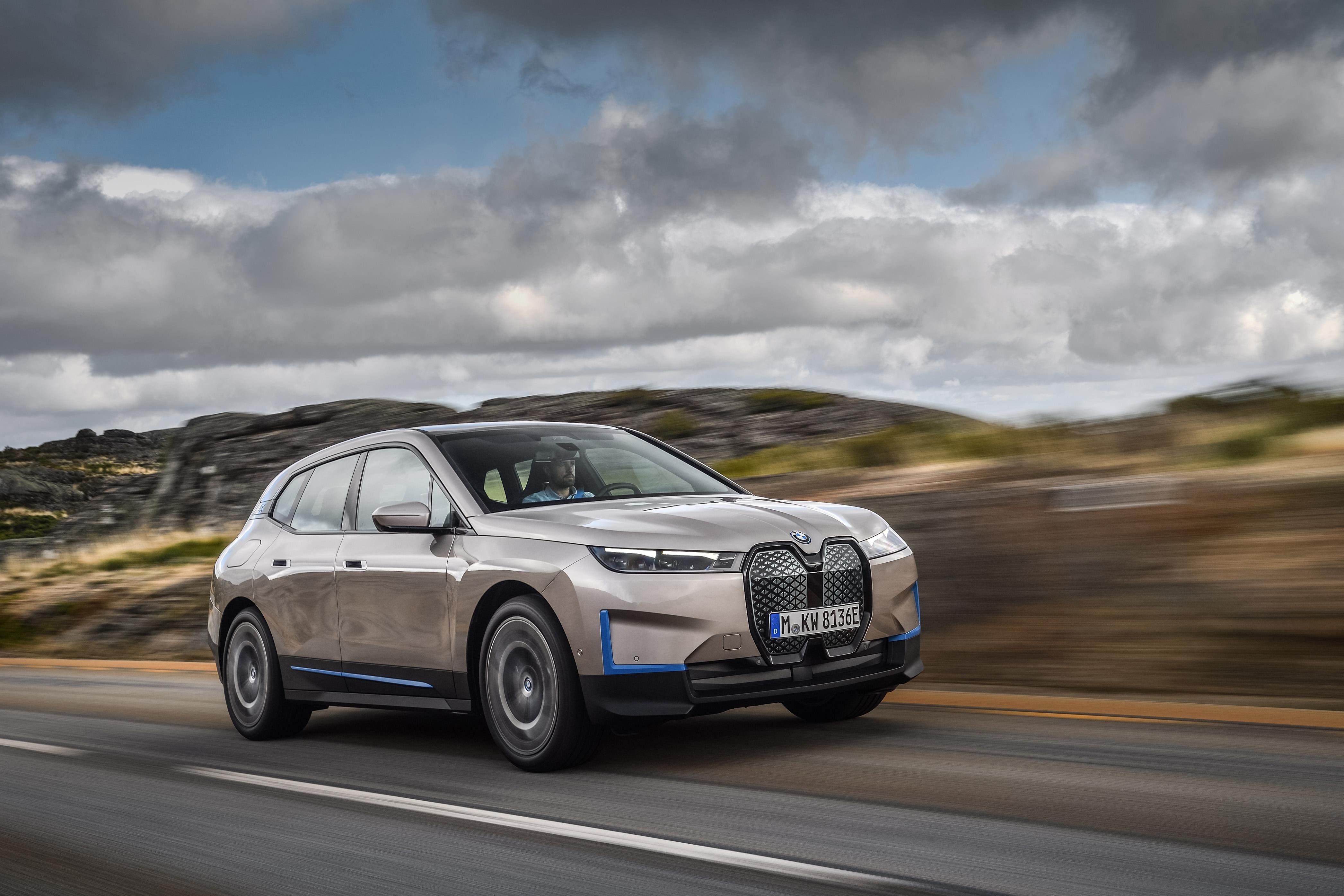Tesla Model X Still Ahead Of BMW iX, Despite Years Of Research
