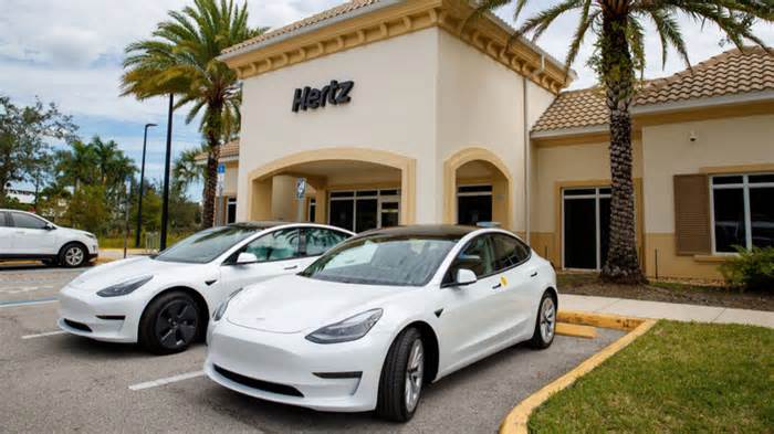 Hertz Is So Desperate To Unload Tesla Inventory It's Asking Customers If They Just Want To Keep Their Rentals