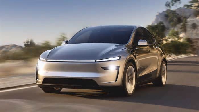 Tesla Launches Robotaxis In Austin And They’re Already Violating Traffic Laws
