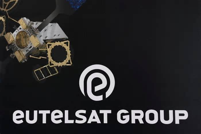South Korea's Hanwha offloads Eutelsat stake as Starlink rival seeks new investors