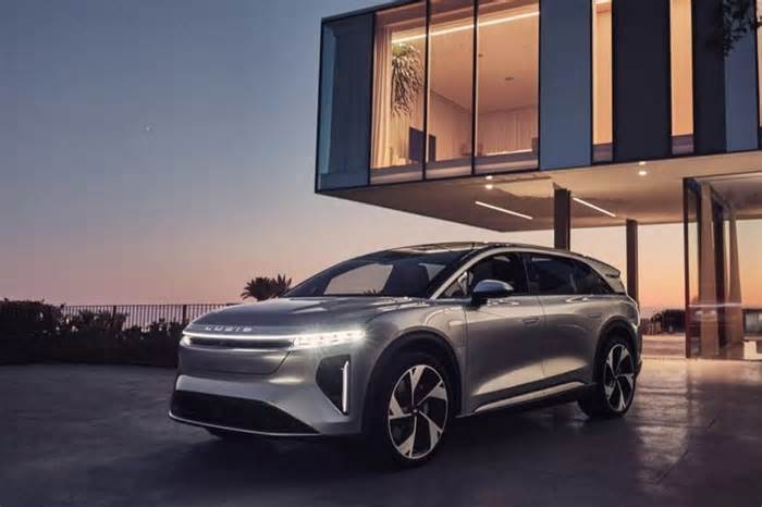 Lucid Opens Orders for New Gravity SUV, Taking Aim at Tesla's Model X