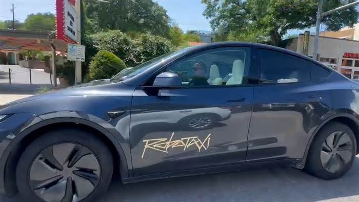 Elon Musk launches new ‘Robotaxi’ service in Austin