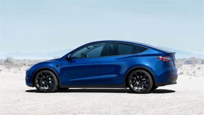 7-seat Tesla Model Y finally available in the UK, but in only one guise