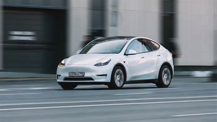 The Model Y's Towing Capacity Isn't Bad, But Tesla's Software Makes Things Complicated