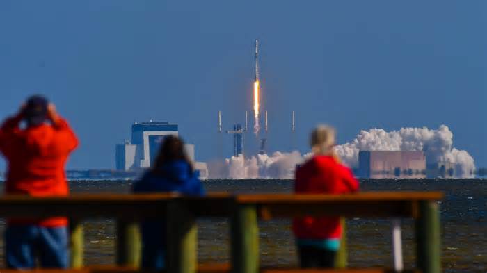 SpaceX launches rocket on Starlink mission from Cape Canaveral, Florida Friday morning