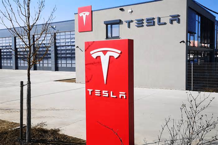 Tesla resumes groundwork for launch in India