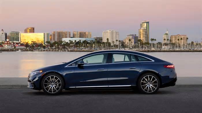 Here’s Why Buying A 1-Year-Old Mercedes EQS Sedan Over A New One Makes Sense