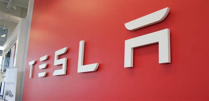 Tesla supports killing $7,500 EV tax credit – going directly against its mission