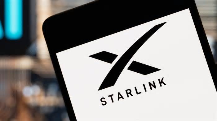 SpaceX Tips Discounted Starlink Family Plan