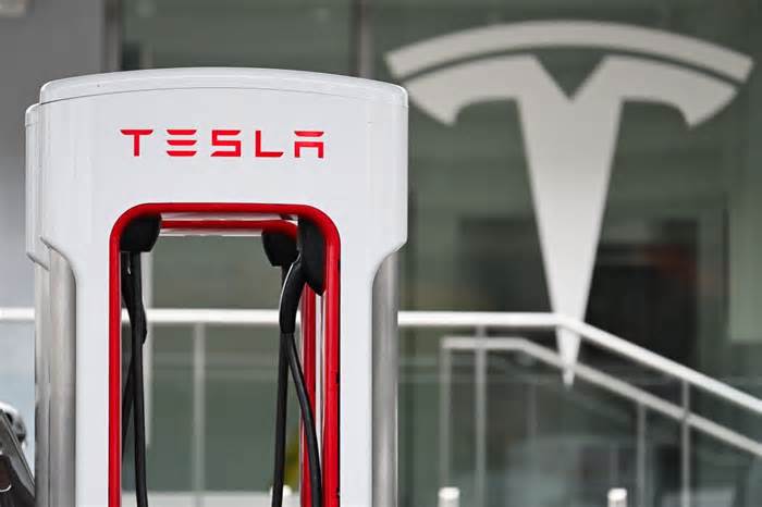 Tesla earnings live updates: Promising ‘return to growth’ and cheaper cars