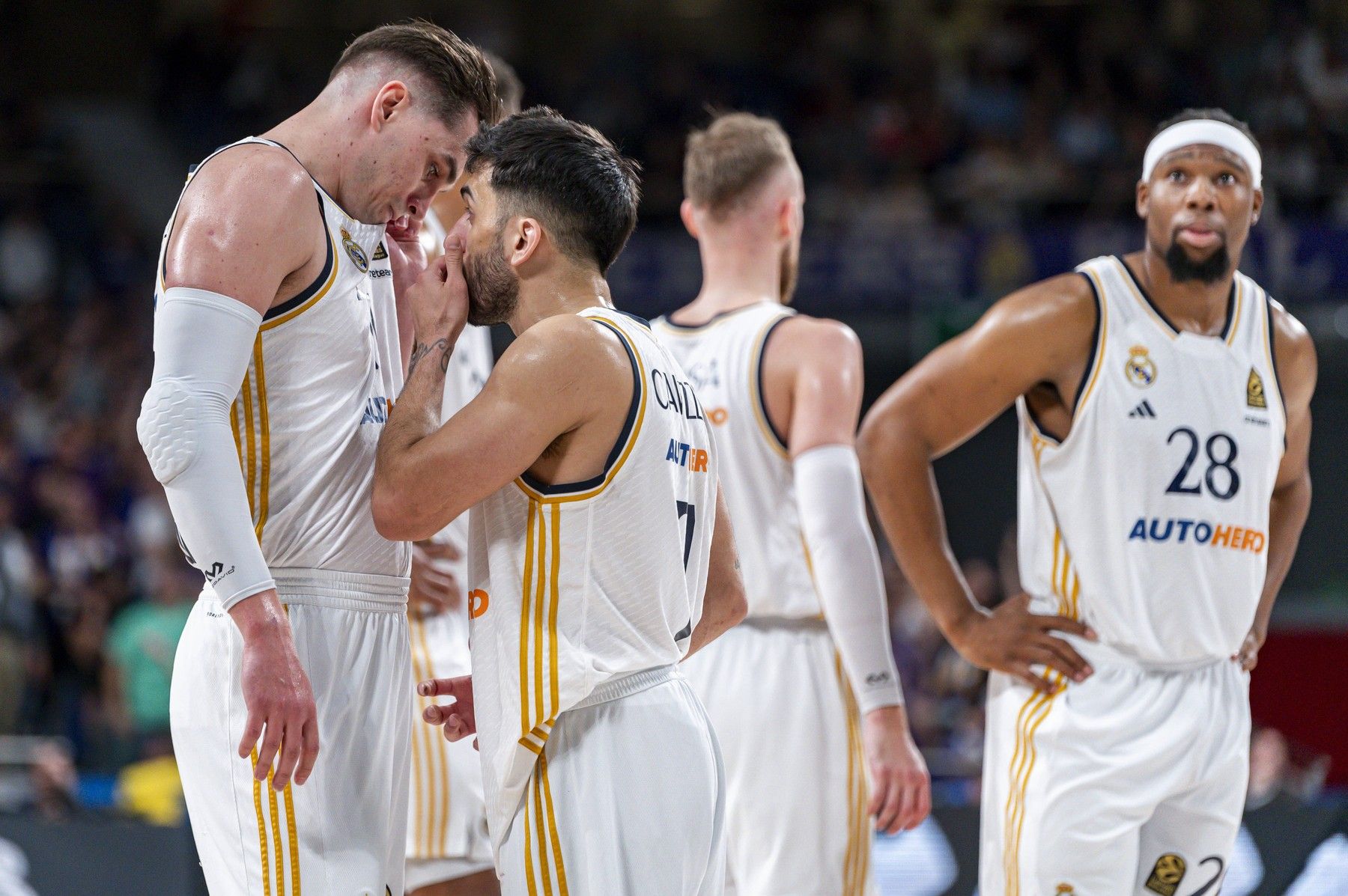 Javio se Mario Hezonja zbog Željka Obradovića, ostavke i Grobara: Okačio je "najmoćniju" sliku sa aerodroma