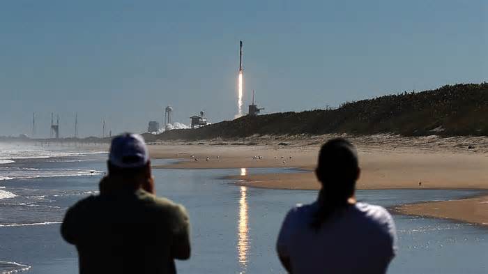 SpaceX gearing up to launch new batch of Starlink satellites from Florida: Watch replay