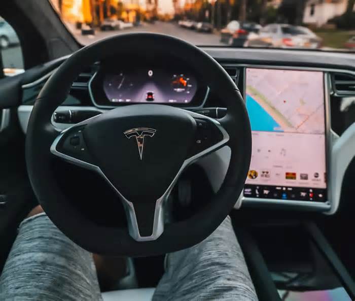 Elon Musk admits full self-driving likely won't be possible on older Tesla vehicles