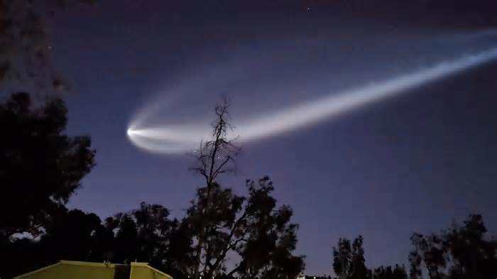 Did you see it? Watch as SpaceX Starlink launch lights up Southern California sky