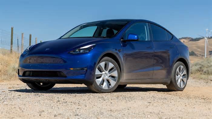 How Was Tesla Service When Our Model Y Needed a Window Replaced?