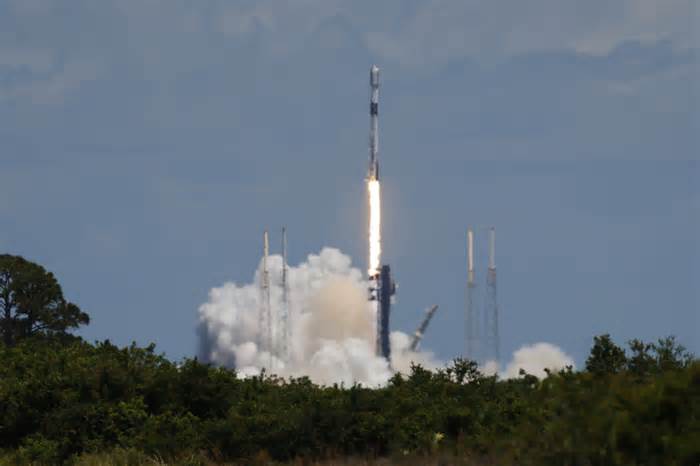 WATCH: SpaceX launches rocket for TD7 mission from Florida’s Space Coast