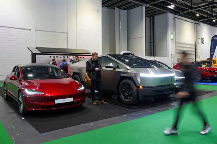 Tesla's UK Sales Rise 12% in June From a Year Ago, New AutoMotive Data Shows