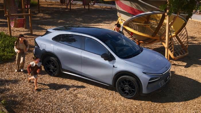 Xpeng G7 is a Tesla Model Y rival that costs just $27,000