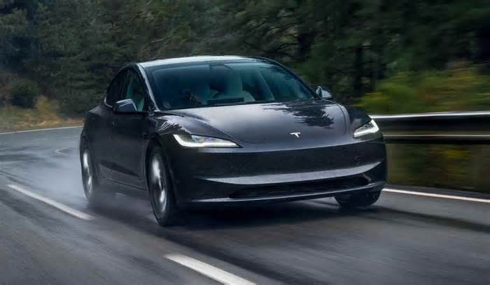 Tesla Model Y 2025: New design brings modern steering wheel and return of traditional turn signals