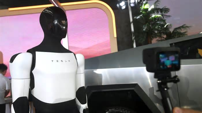 Inside Tesla’s Secretive Optimus Robot Program