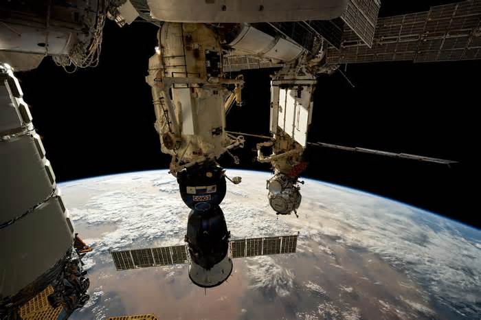 SpaceX Dragon Departure Delayed Again As Astronauts Gear Up for Spacewalks