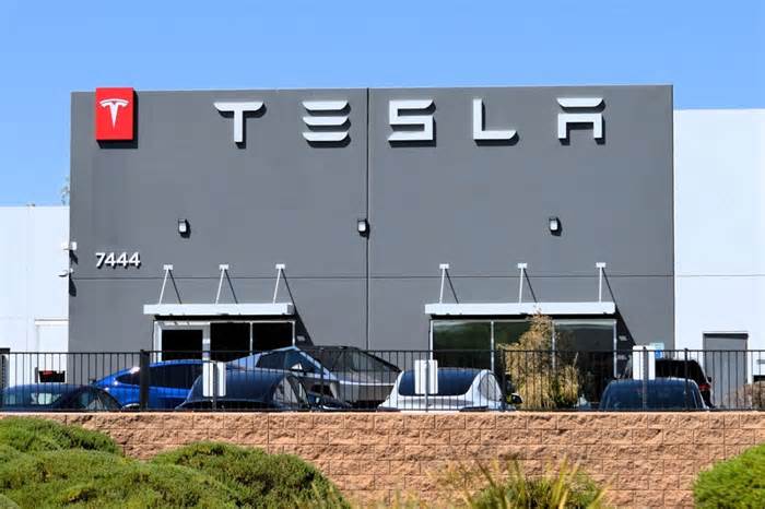Tesla Sales Drop 21% In California Ahead Of Q2 Earnings — Market Share Slips Even As Model Y, Model 3 Remain Top EVs
