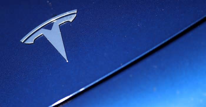 Exclusive: Tesla doing damage-control, discounts for European fleet buyers
