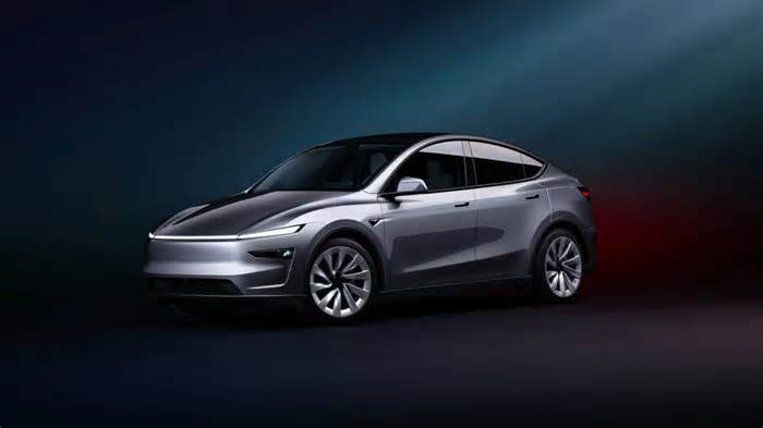 Does the new Tesla Model Y looks a little too much like the Cybertruck?