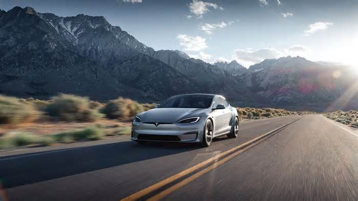 I Bought a Used Tesla Model S and the Previous Owner Has Been Remotely Controlling My Car for 10 Days, He's Draining My Battery 60% Daily and Making My Car Honk for 30 Minutes ...
