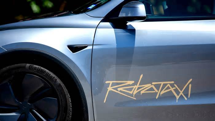 Report: Tesla Plans to Launch Robotaxis in San Francisco This Weekend