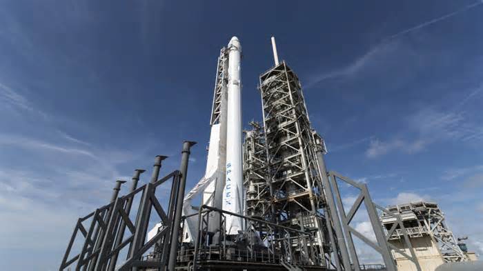 SpaceX to launch Falcon 9 rocket carrying Starlink satellites into orbit