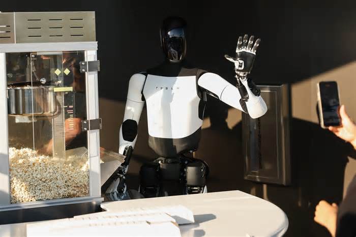MAGA TV host shares desire to get a massage from Musk’s Optimus robots ‘every single night’