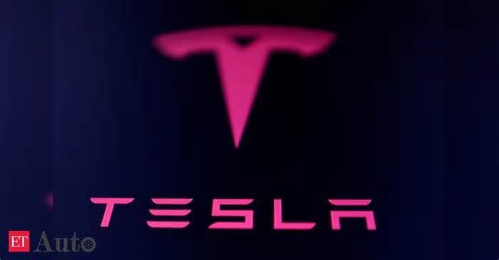 Tesla’s brand loyalty collapsed after Musk backed Trump, show numbers