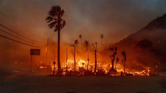 SpaceX to Donate Free Starlink Dishes to LA Areas Hit by Wildfires