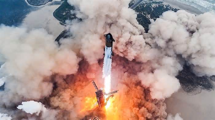 Starship Explodes with Thunderous Boom During Landing – A Spectacle Unlike Any Other!