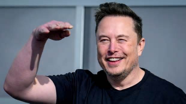 Conservatives call on Elon Musk to step in after Liberals provide loan to Ottawa-based satellite operator