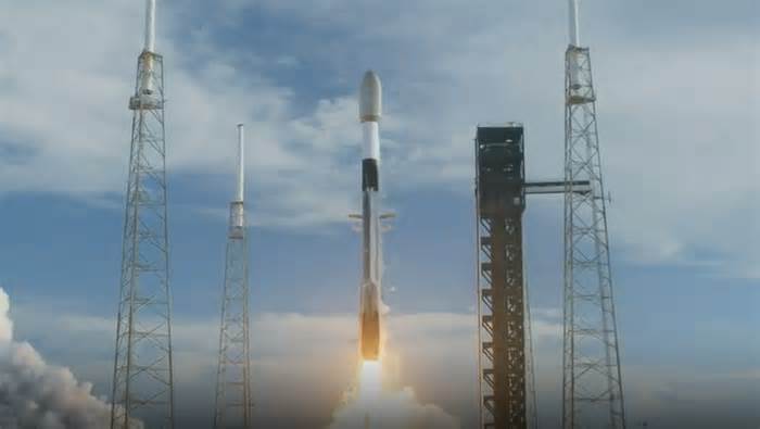 SpaceX launching 20 Starlink satellites from Kennedy Space Center