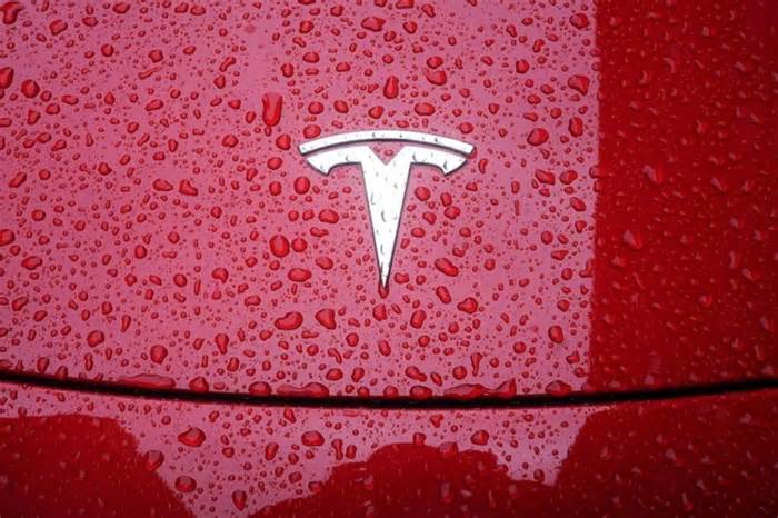 Tesla Discontinues Most Affordable Model 3 Variant in US, Website Shows