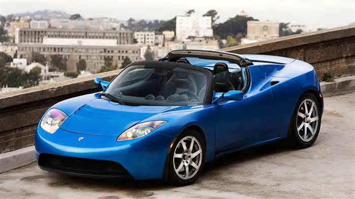 This Aftermarket Company Will Replace Your Tesla Roadster's Battery Pack For Less Money Than Tesla