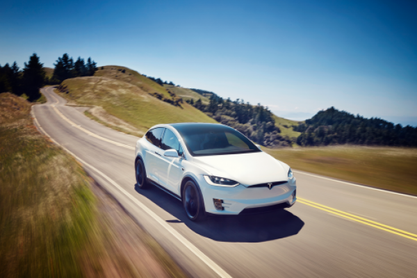 Tesla Model X's Range Increases To 371 Miles Per Charge