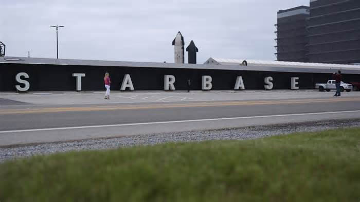 Texas county approves holding election to make SpaceX’s Starbase its own city