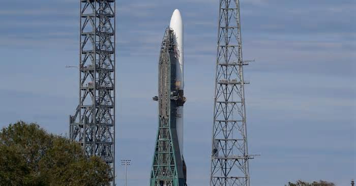 Blue Origin Scrubs New Glenn Rocket’s Debut Launch