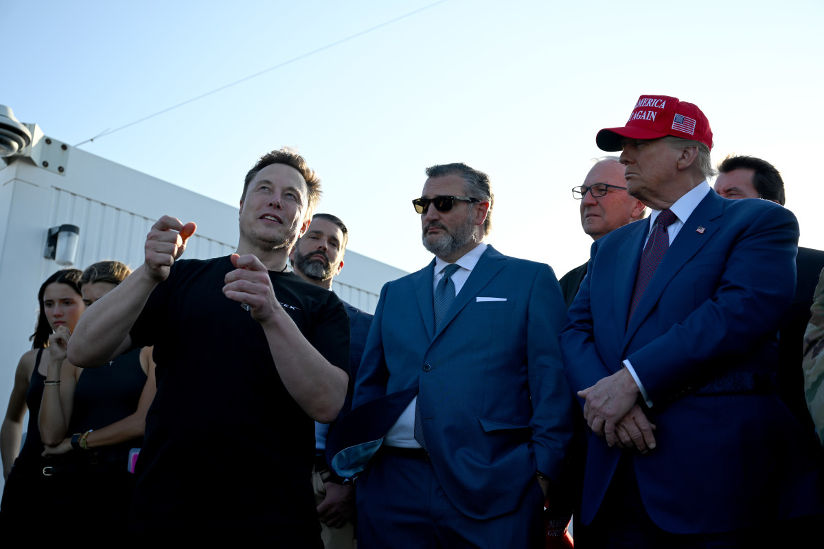 Ford, GM take issue with Elon Musk's special treatment