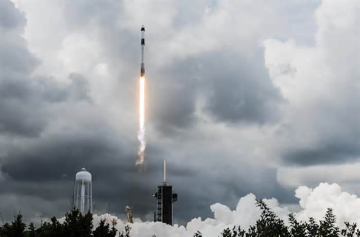 SpaceX, Amazon satellite rocket launch in Florida: What time is liftoff from Cape Canaveral?