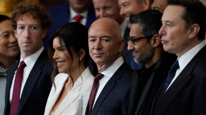 Bezos vs. Musk? How Amazon's Kuiper satellites look to compete with SpaceX, Starlink