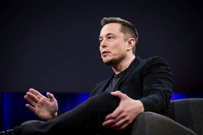 Elon Musk Takes On Mukesh Ambani, Sunil Mittal Over Satellite Spectrum