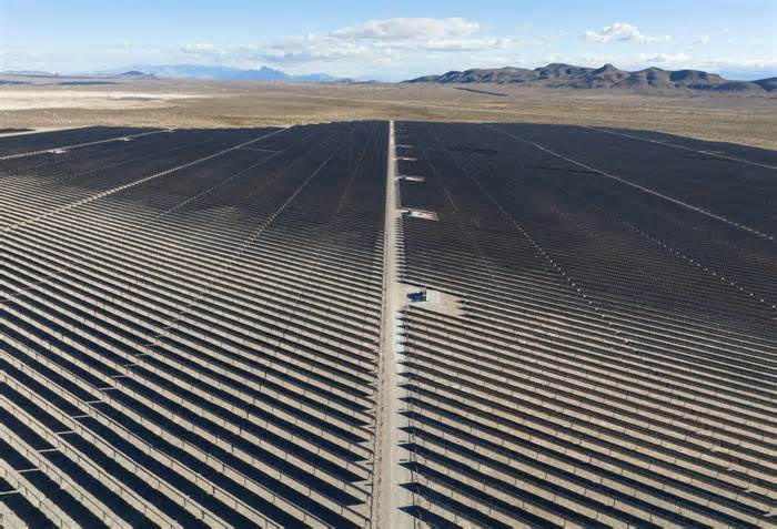 As energy demand skyrockets in Las Vegas, NV Energy turns to solar